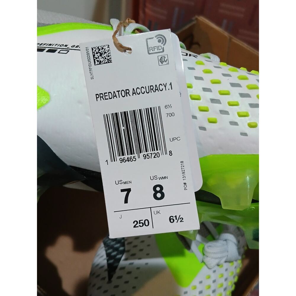 New Men's 7 Women's 8 Adidas Predator Accuracy .1 Firm Ground Soccer Cleat - Picture 8 of 11